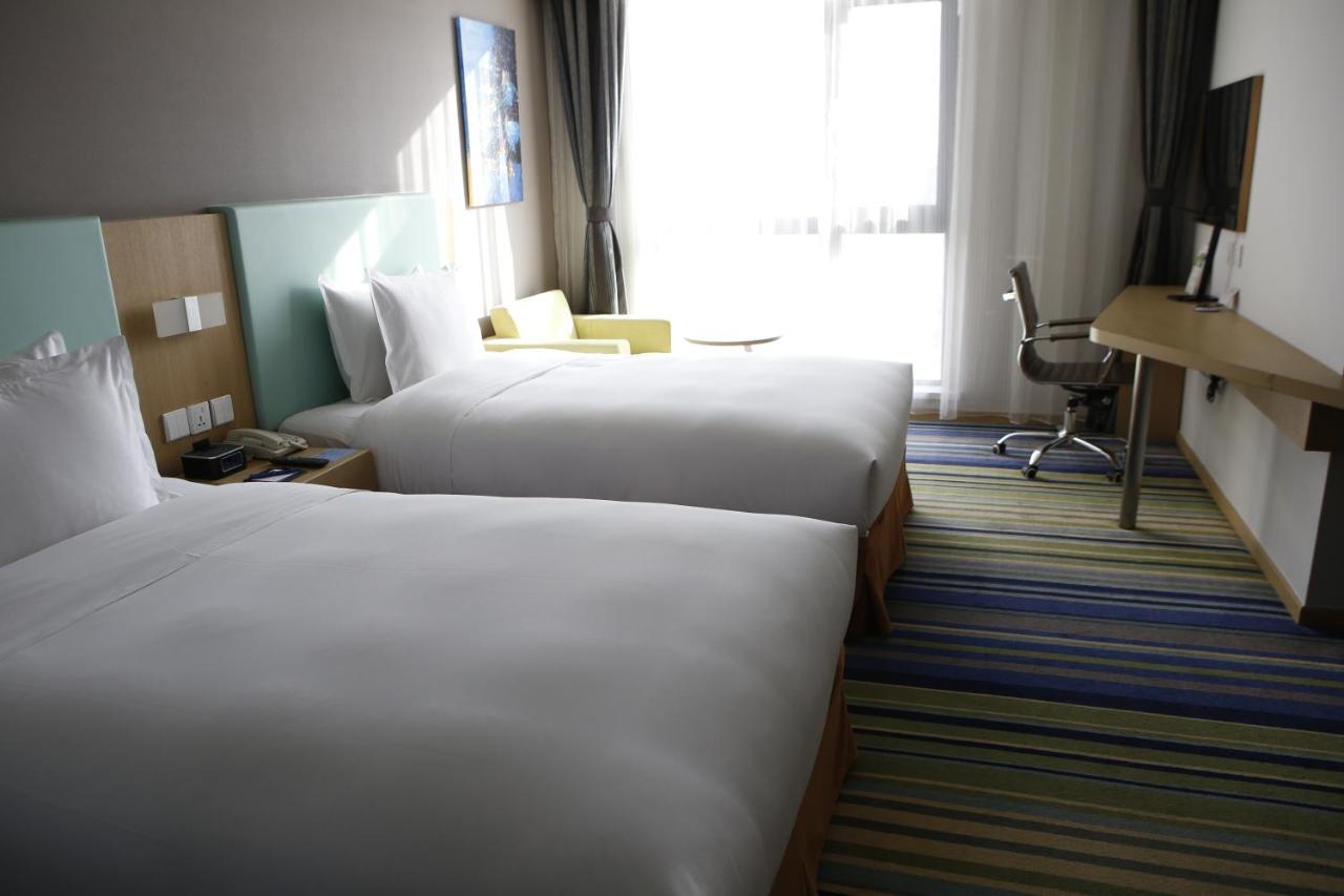 Holiday Inn Express Yingkou Onelong Plaza By Ihg Gaizhou Exterior photo