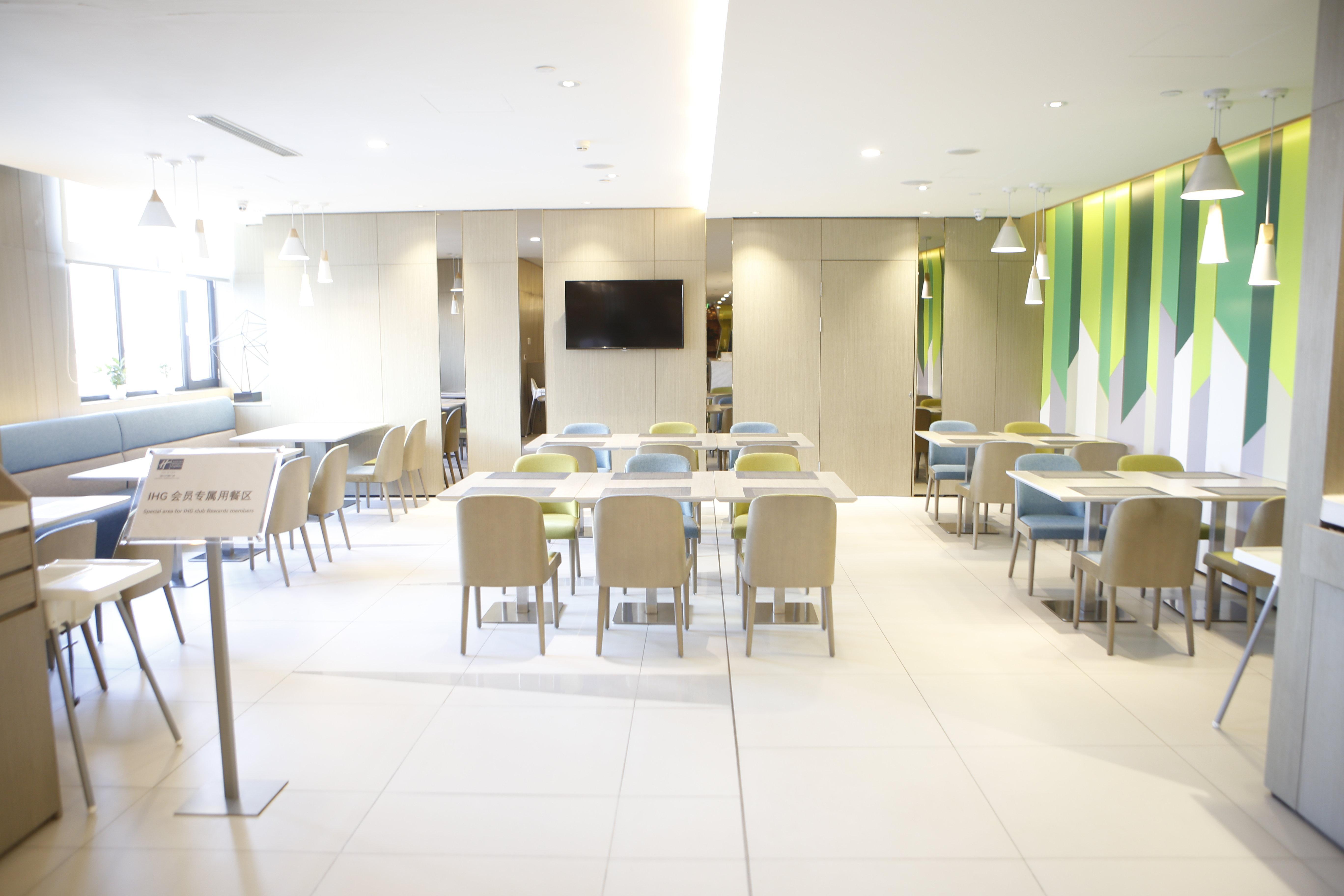 Holiday Inn Express Yingkou Onelong Plaza By Ihg Gaizhou Exterior photo