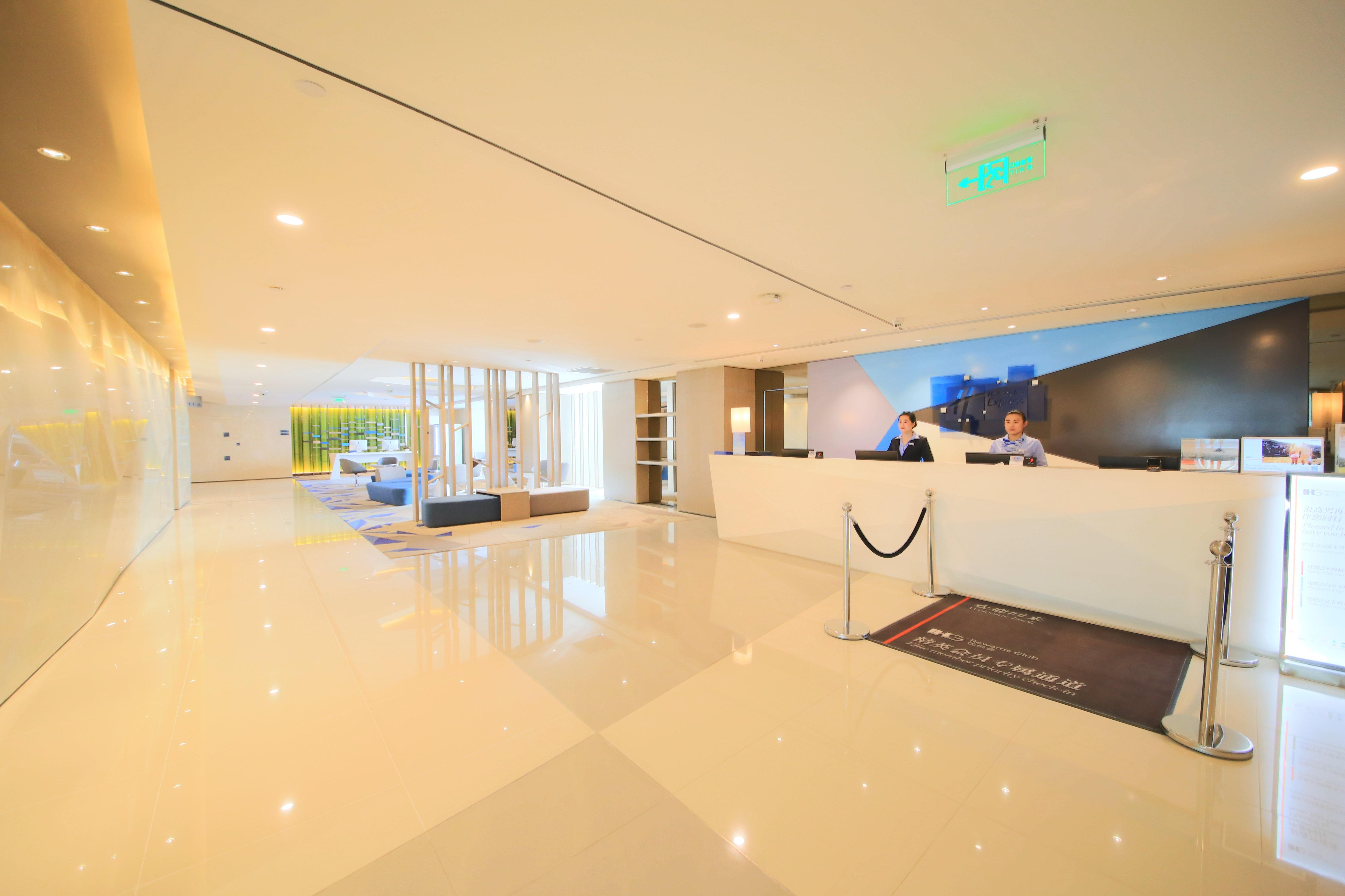 Holiday Inn Express Yingkou Onelong Plaza By Ihg Gaizhou Exterior photo