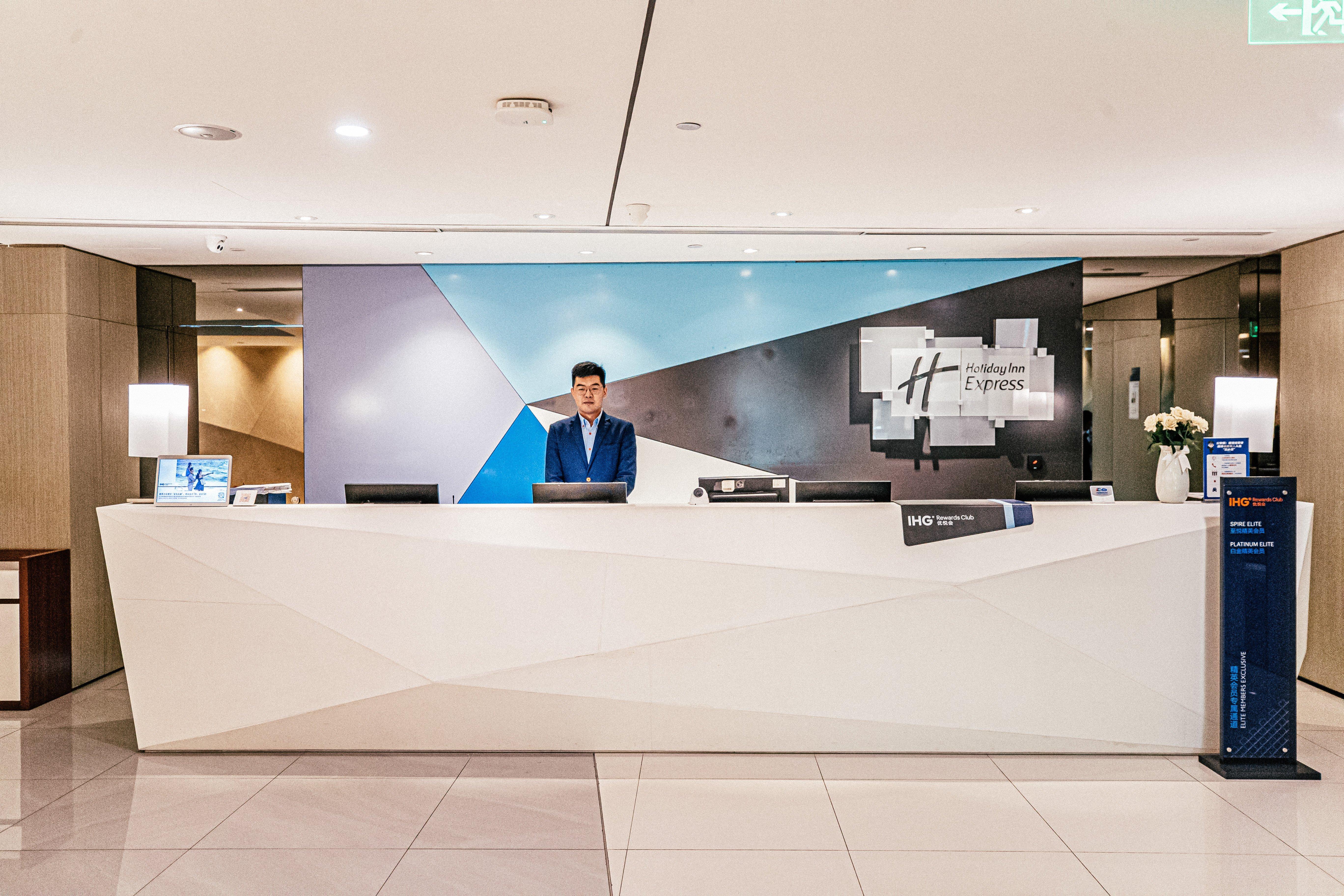 Holiday Inn Express Yingkou Onelong Plaza By Ihg Gaizhou Exterior photo